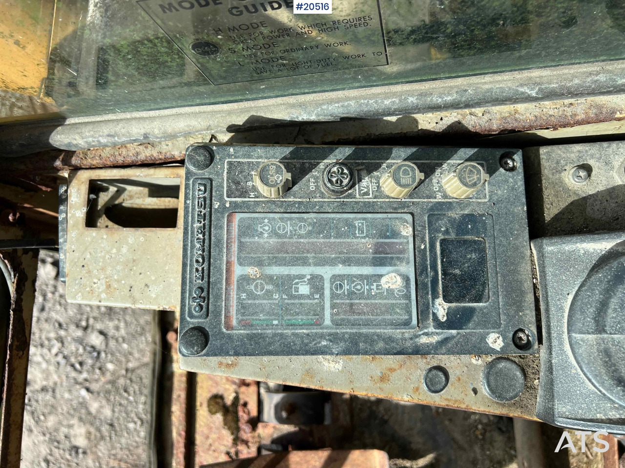 Ekskavatorius Komatsu PC200-3: foto 41