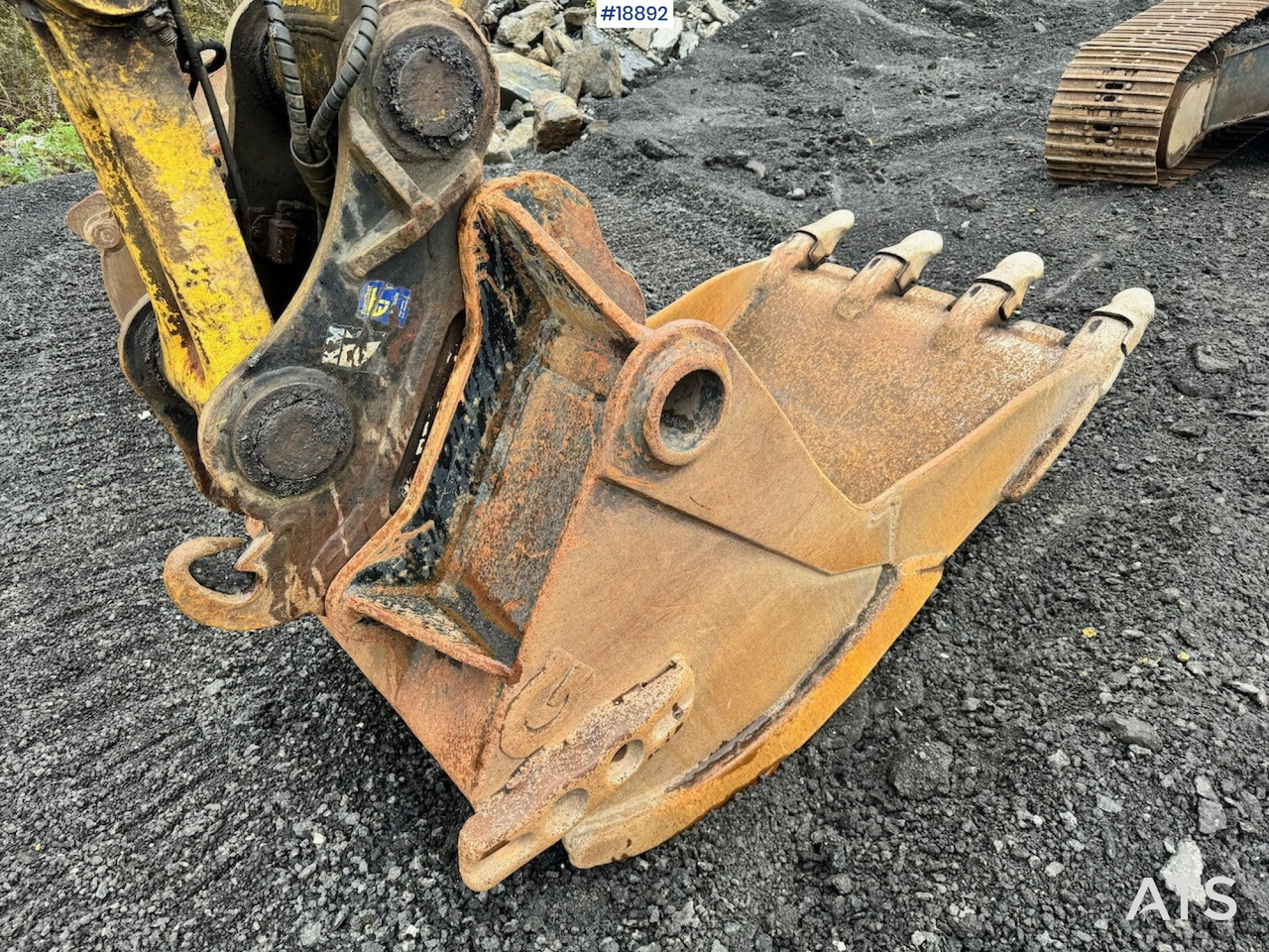 Ekskavatorius Komatsu PC240LC-6K Beltegraver m/ Graveskuffe: foto 21 Ekskavatorius Komatsu PC240LC-6K Beltegraver m/ Graveskuffe: foto 21