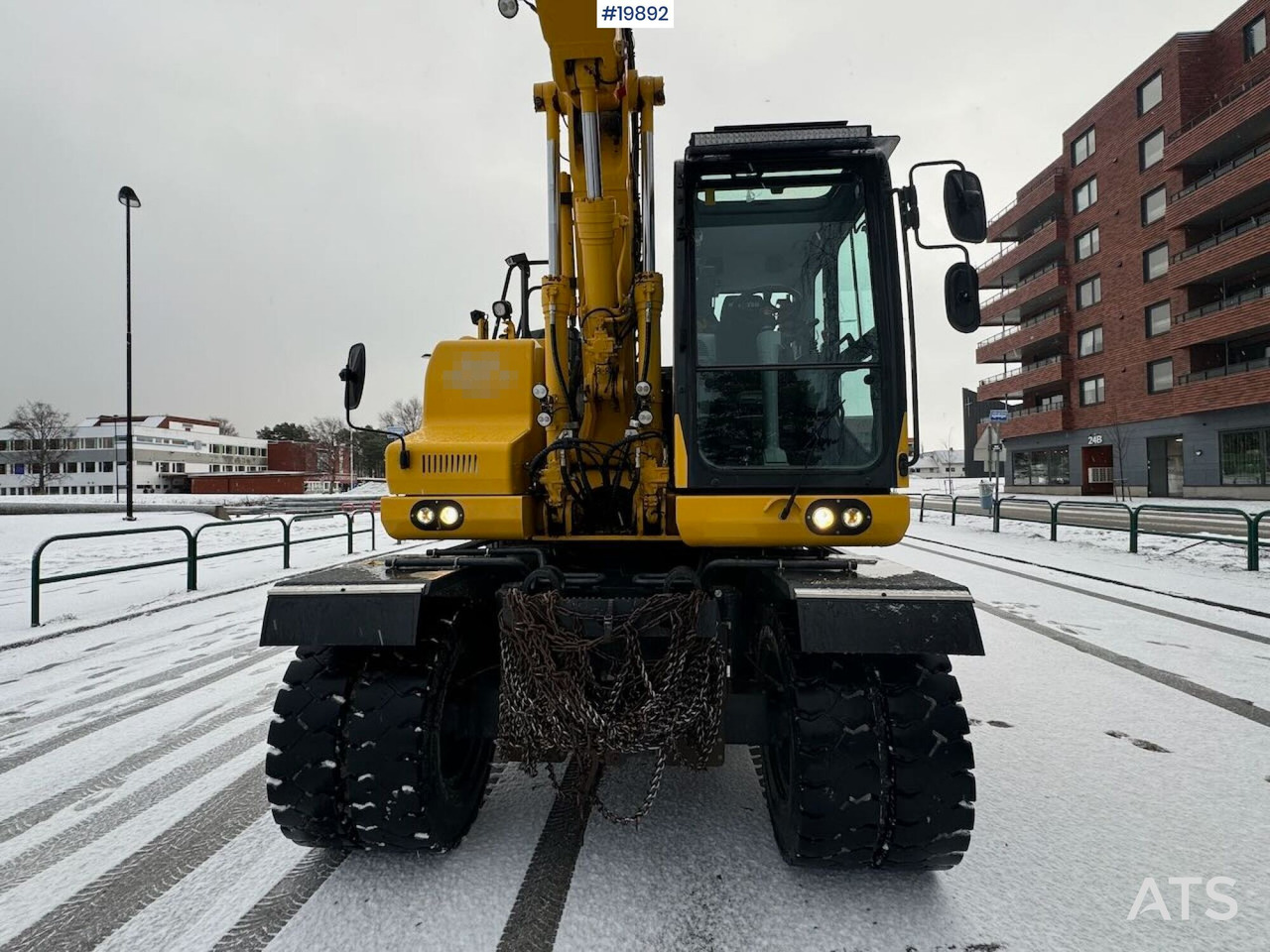 Ratinis ekskavatorius Komatsu PW148-11: foto 10