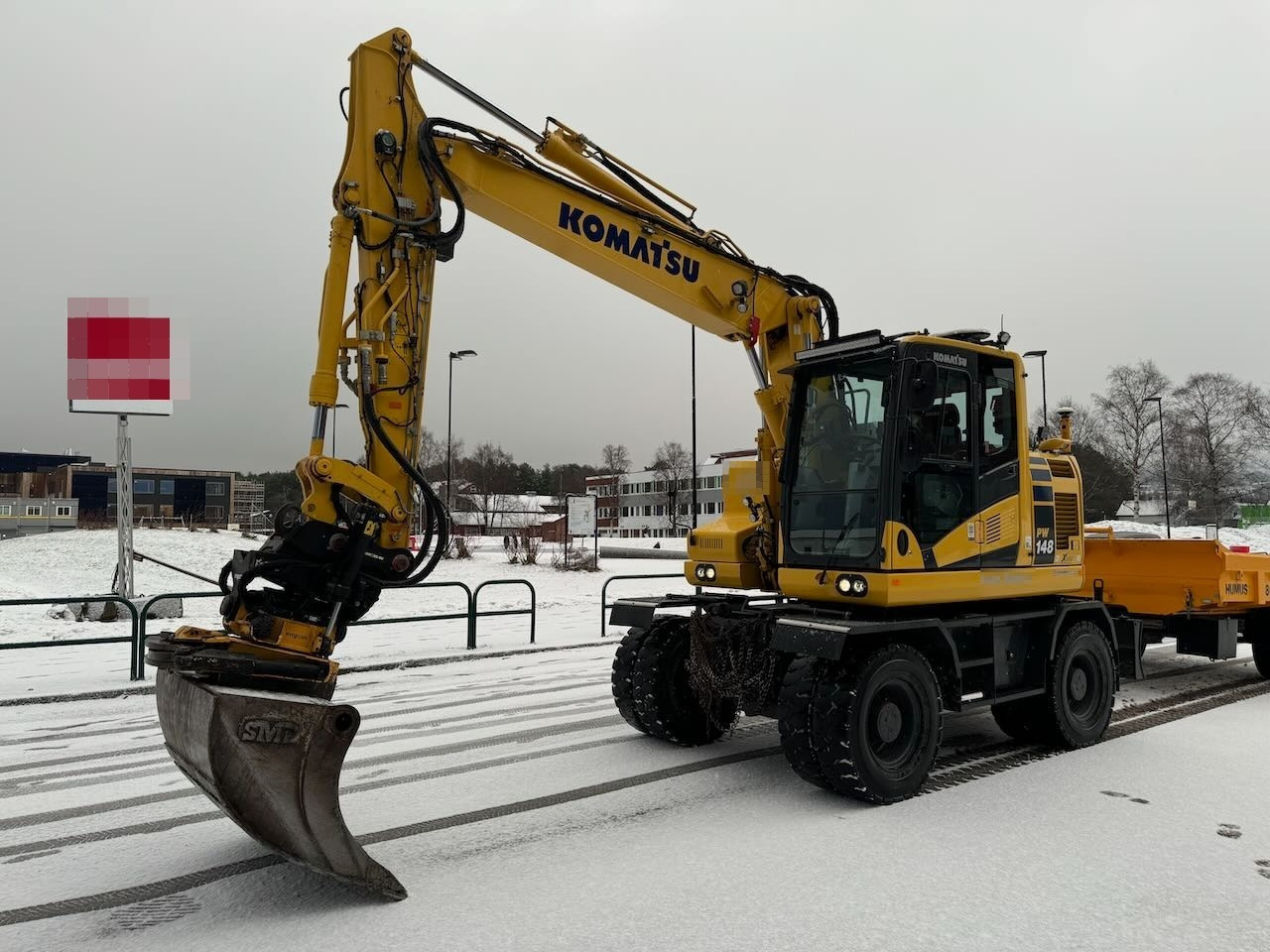 Komatsu PW148-11 - Ratinis ekskavatorius: foto 1 Komatsu PW148-11 - Ratinis ekskavatorius: foto 1