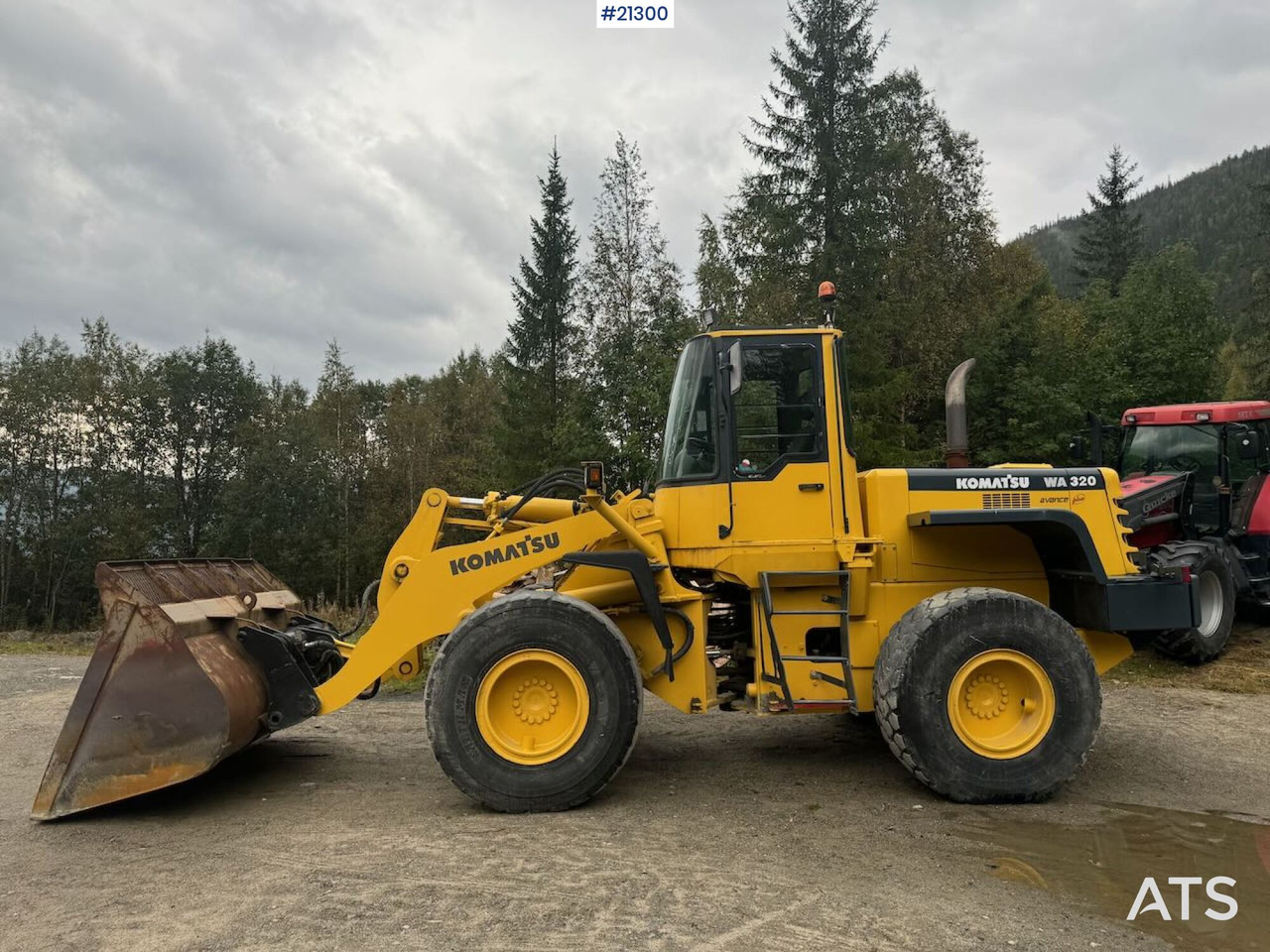 Komatsu WA320-3H - Ratinis krautuvas: foto 3 Komatsu WA320-3H - Ratinis krautuvas: foto 3