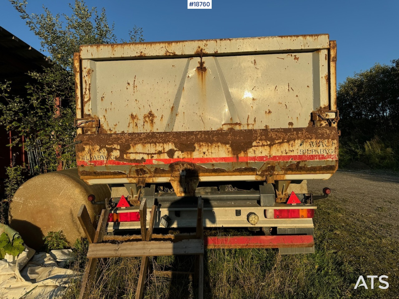 Maur Trippelkjerre - Savivartis priekaba: foto 4 Maur Trippelkjerre - Savivartis priekaba: foto 4