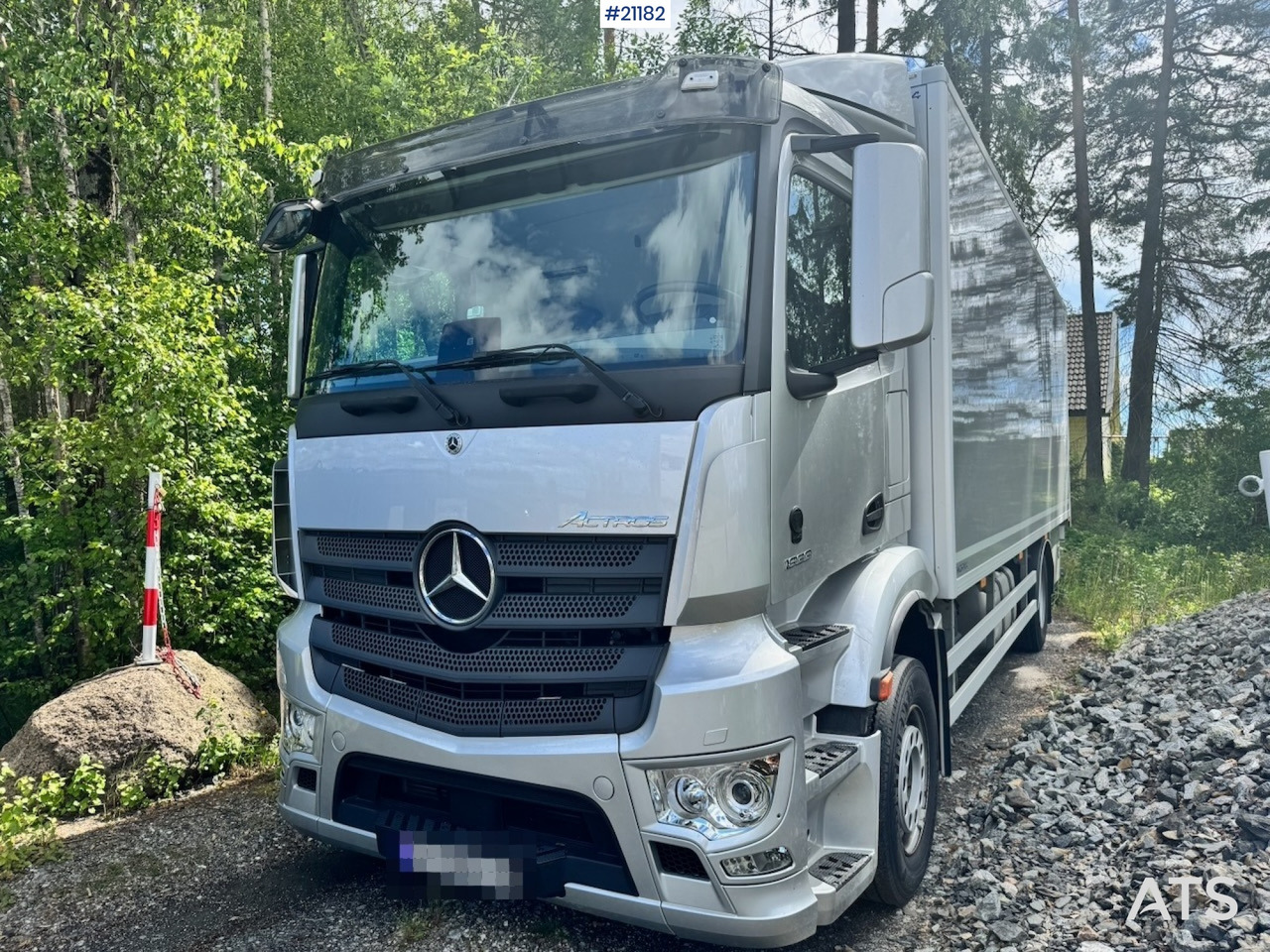 Mercedes Actros 1833 - Furgonas sunkvežimis: foto 1 Mercedes Actros 1833 - Furgonas sunkvežimis: foto 1