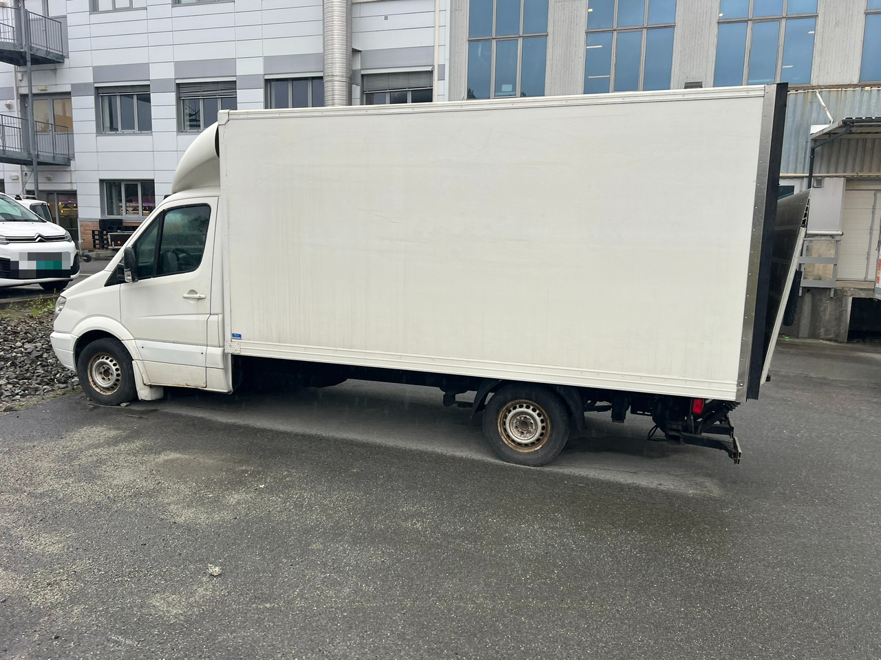 Mercedes Varebil - Furgonas sunkvežimis: foto 4 Mercedes Varebil - Furgonas sunkvežimis: foto 4