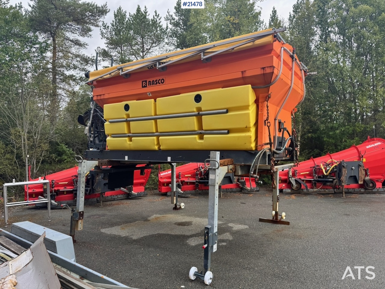 Rasco L4500 - Smėlio/ Druskos barstytuvas: foto 2 Rasco L4500 - Smėlio/ Druskos barstytuvas: foto 2