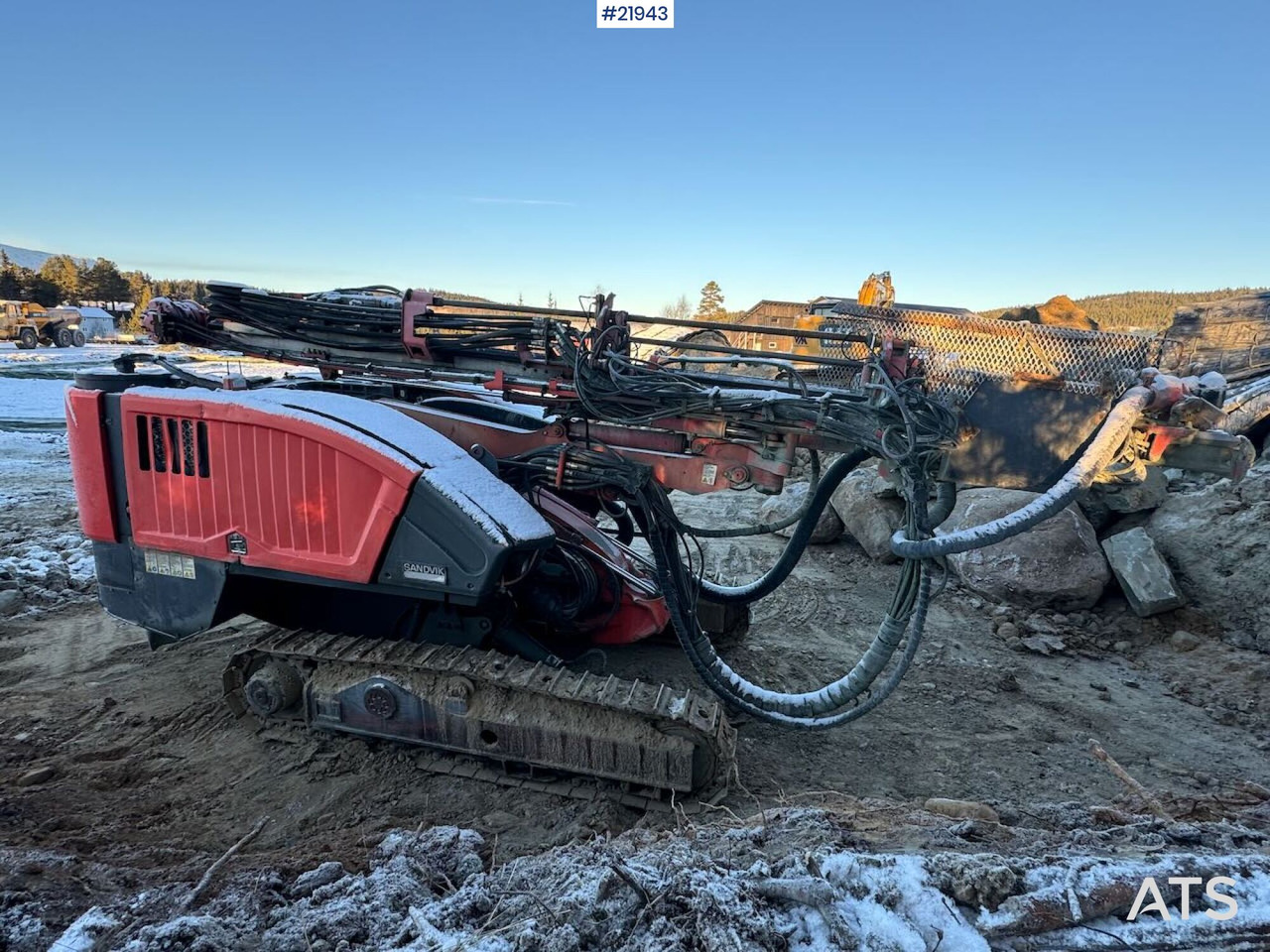 Sandvik Dino DC400RI Borerigg. Overhalt motor og hammer SE VIDEO - Gręžimo mašina: foto 2 Sandvik Dino DC400RI Borerigg. Overhalt motor og hammer SE VIDEO - Gręžimo mašina: foto 2