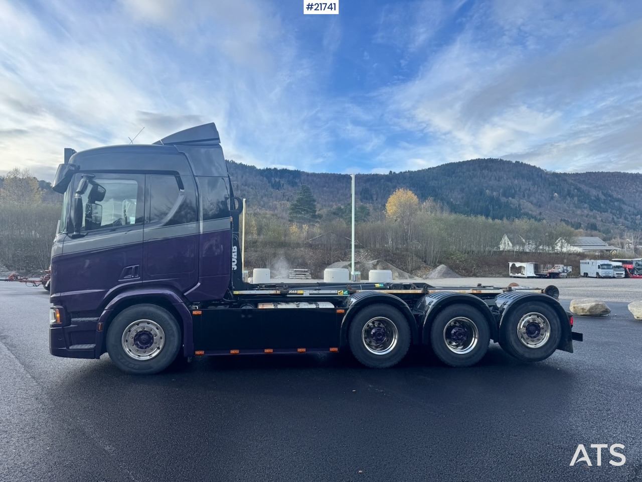 Scania 2018 Scania R580 Tridem Krokbil m/ Kranhydraulikk. Nylakkert! - Hook-lift sunkvežimis: foto 3 Scania 2018 Scania R580 Tridem Krokbil m/ Kranhydraulikk. Nylakkert! - Hook-lift sunkvežimis: foto 3
