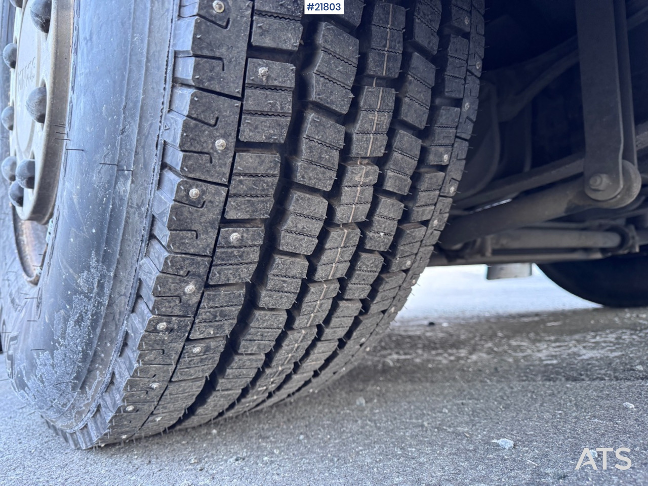 Nuožulnaus pakėlimo ant platformos sunkvežimis Scania P450: foto 21