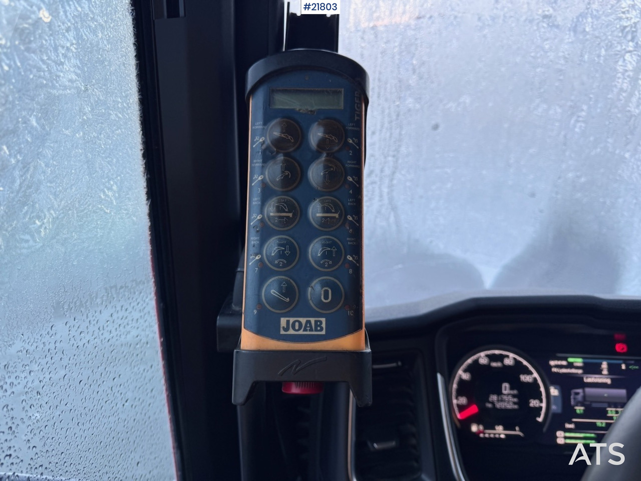 Nuožulnaus pakėlimo ant platformos sunkvežimis Scania P450: foto 36