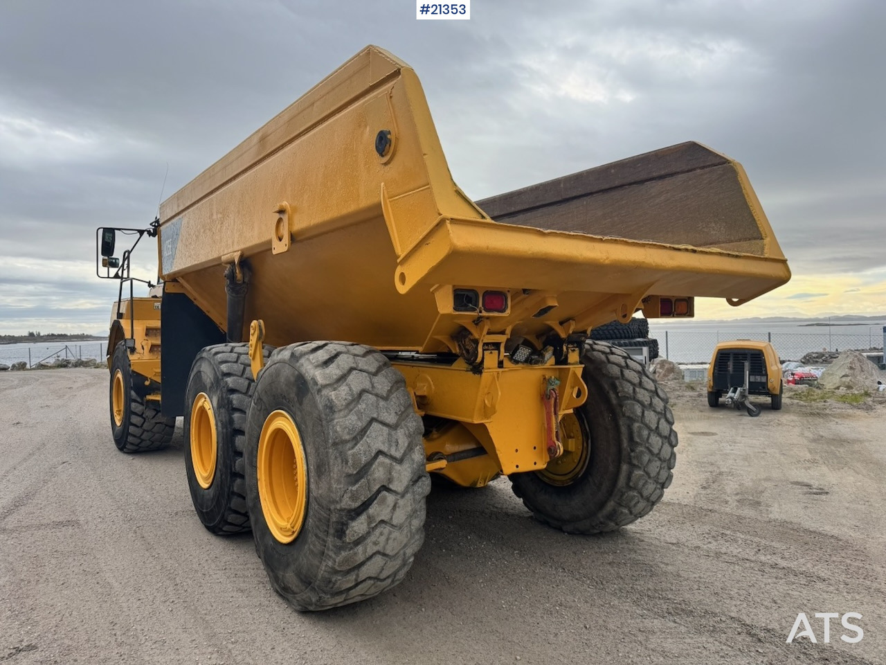Volvo A25E - Šarnyrinis savivartis: foto 5 Volvo A25E - Šarnyrinis savivartis: foto 5