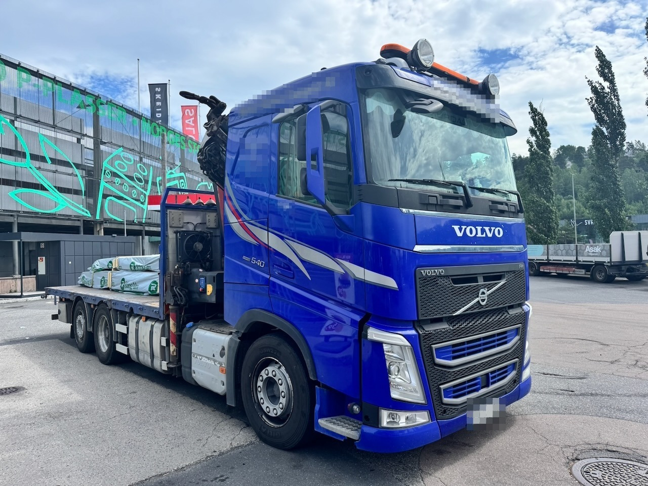 Volvo FH540 - Sunkvežimis su kranu: foto 1 Volvo FH540 - Sunkvežimis su kranu: foto 1