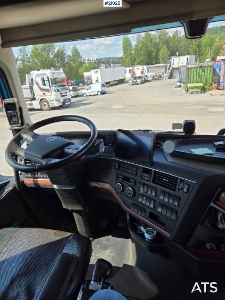 Volvo FH650 - Konteineris-vežimus/ Sukeisti kūną sunkvežimis: foto 4 Volvo FH650 - Konteineris-vežimus/ Sukeisti kūną sunkvežimis: foto 4
