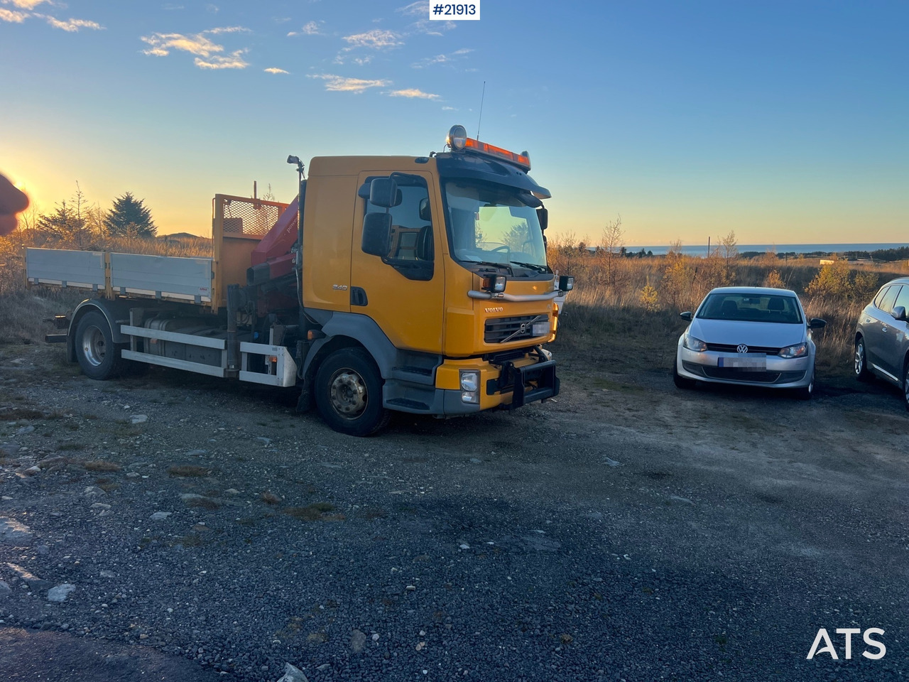 Volvo FL240 - Sunkvežimis su kranu: foto 2 Volvo FL240 - Sunkvežimis su kranu: foto 2