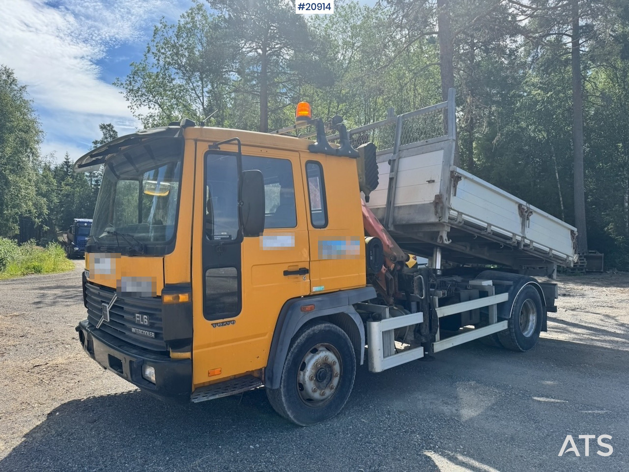Volvo FL6 - Savivartis sunkvežimis, Sunkvežimis su kranu: foto 1 Volvo FL6 - Savivartis sunkvežimis, Sunkvežimis su kranu: foto 1