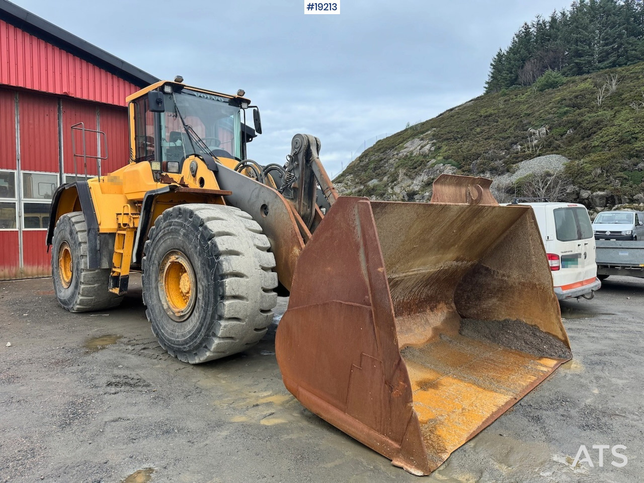 Volvo L220F - Ratinis krautuvas: foto 1 Volvo L220F - Ratinis krautuvas: foto 1