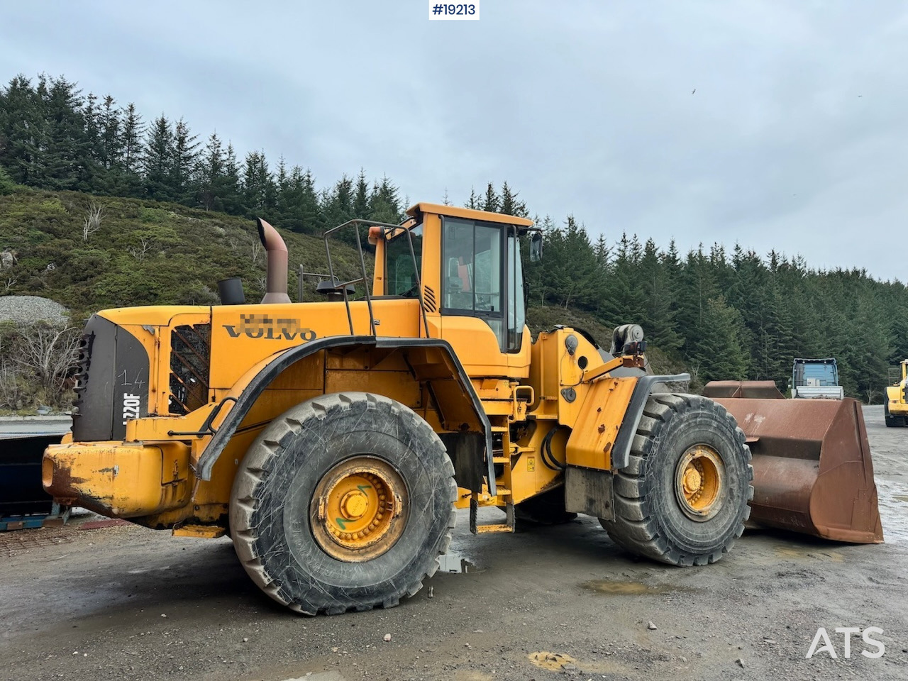 Volvo L220F - Ratinis krautuvas: foto 3 Volvo L220F - Ratinis krautuvas: foto 3