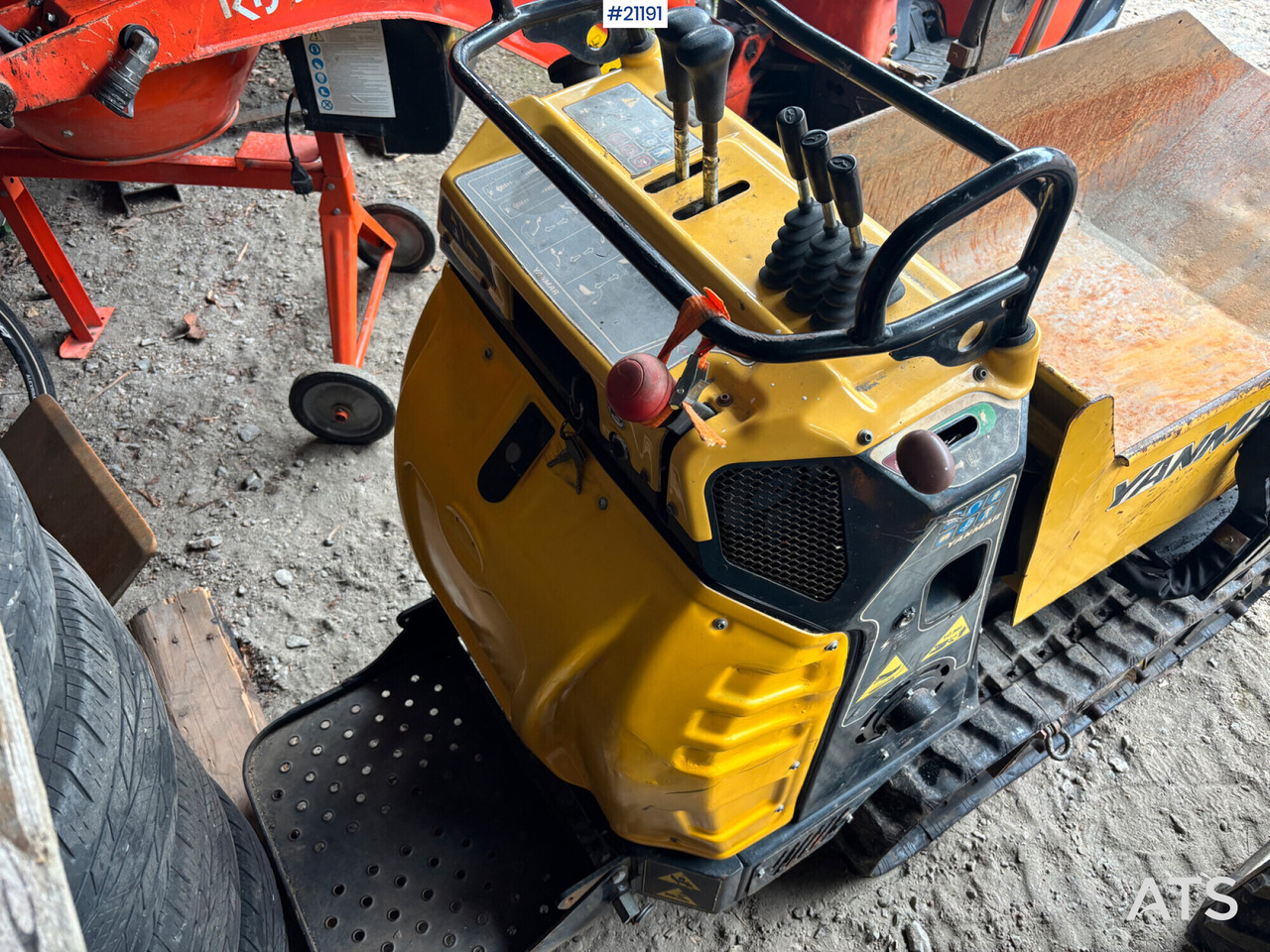 Yanmar C08 - Vikšrinis savivartis: foto 5 Yanmar C08 - Vikšrinis savivartis: foto 5