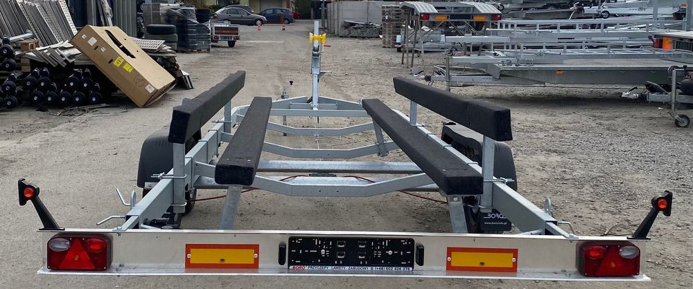Boro PRZYCZEPA PODŁODZIOWA STYL AMERYKAŃSKI 7,30m - Valties priekaba: foto 4 Boro PRZYCZEPA PODŁODZIOWA STYL AMERYKAŃSKI 7,30m - Valties priekaba: foto 4