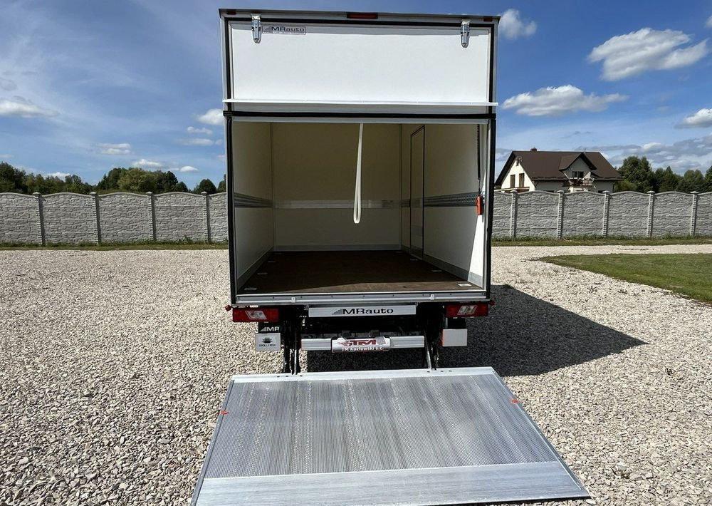 Furgonas su krovinių dėže Ford Transit: foto 6