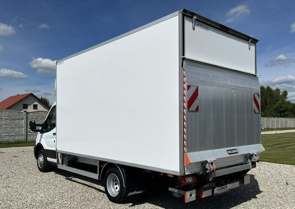 Ford Transit - Furgonas su krovinių dėže: foto 3 Ford Transit - Furgonas su krovinių dėže: foto 3