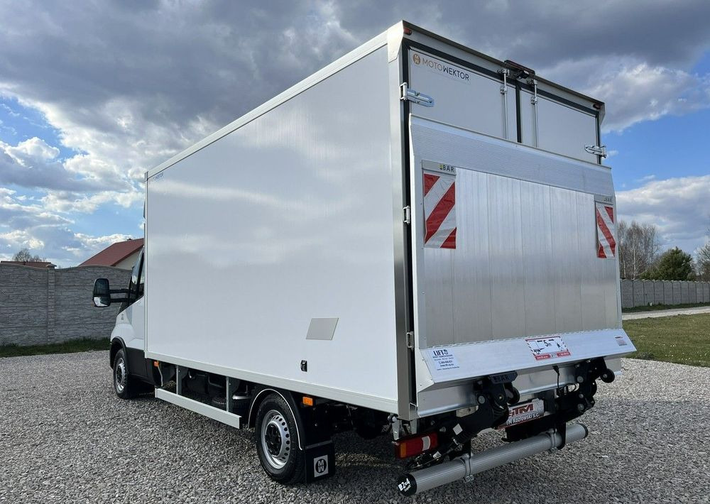 Volkswagen Crafter - Furgonas šaldytuvas: foto 4 Volkswagen Crafter - Furgonas šaldytuvas: foto 4