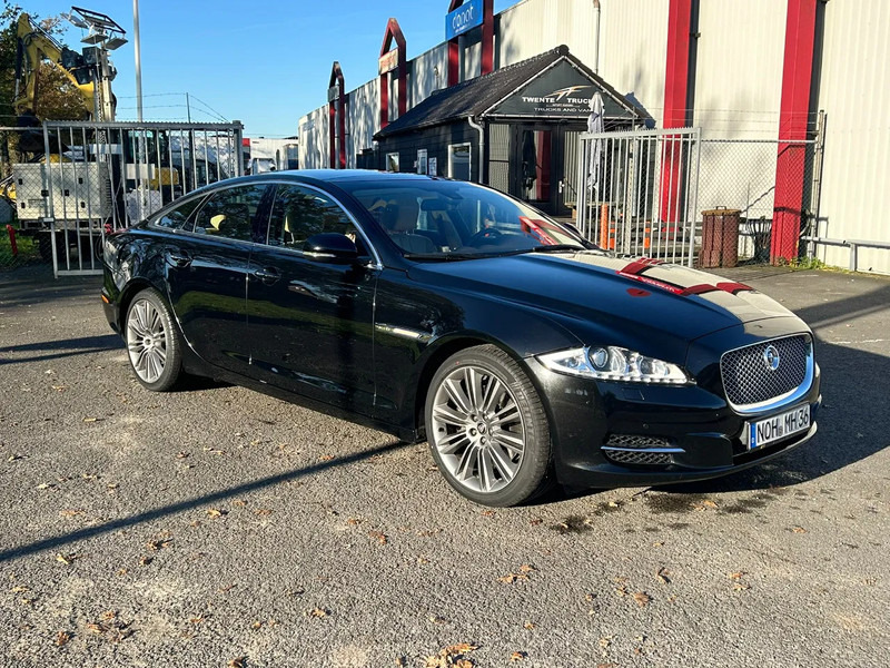 Jaguar XJ 3.0 V6D 275 PK /AUTOM / PANO DAK / VOL LEDER / MERIDAN / EXPORT PRICE - Sedanas: foto 1 Jaguar XJ 3.0 V6D 275 PK /AUTOM / PANO DAK / VOL LEDER / MERIDAN / EXPORT PRICE - Sedanas: foto 1
