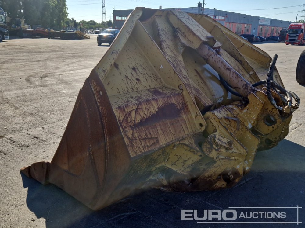 114" Hydraulic Front Loading Tip Bucket to suit Wheeled Loader - Kaušas: foto 2 114" Hydraulic Front Loading Tip Bucket to suit Wheeled Loader - Kaušas: foto 2