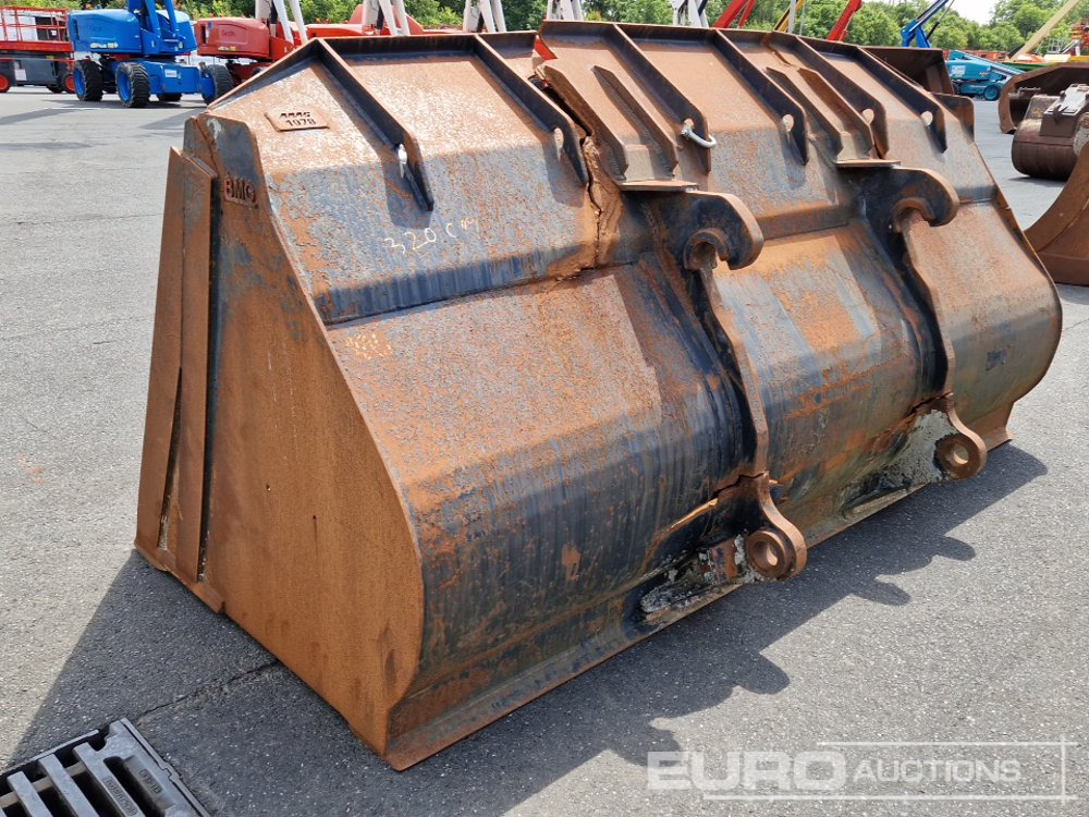 128" Front Loading Bucket to suit Volvo Wheeled Loader - Kaušas: foto 2 128" Front Loading Bucket to suit Volvo Wheeled Loader - Kaušas: foto 2
