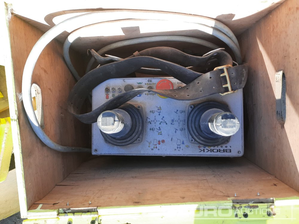 1996 Brokk 110E Remote Controlled Robotic Excavator, Rubber tracked, Stabilisers, Piped, All. Piping, QH, Hammer, Bucket - Mini ekskavatorius: foto 3 1996 Brokk 110E Remote Controlled Robotic Excavator, Rubber tracked, Stabilisers, Piped, All. Piping, QH, Hammer, Bucket - Mini ekskavatorius: foto 3