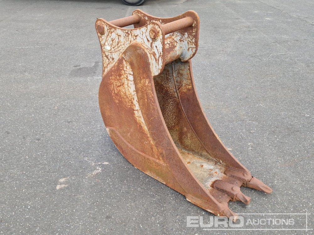 20" Digging Bucket to suit Volvo 14-16 Ton Excavator - Kaušas: foto 4 20" Digging Bucket to suit Volvo 14-16 Ton Excavator - Kaušas: foto 4