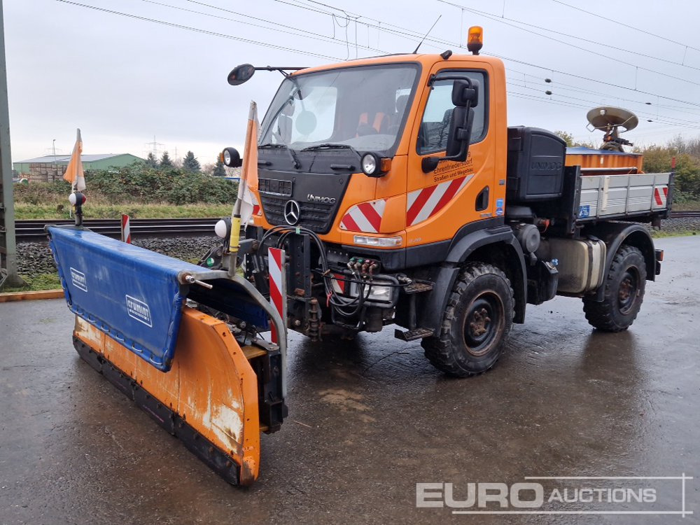 2009 Mercedes Benz U20 - Keturratis: foto 1 2009 Mercedes Benz U20 - Keturratis: foto 1