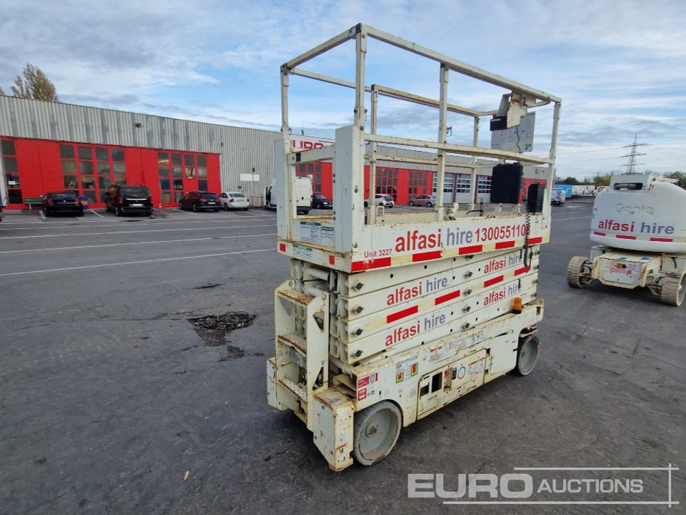 2012 Genie GS-3232 - Žirklinis keltuvas: foto 3 2012 Genie GS-3232 - Žirklinis keltuvas: foto 3