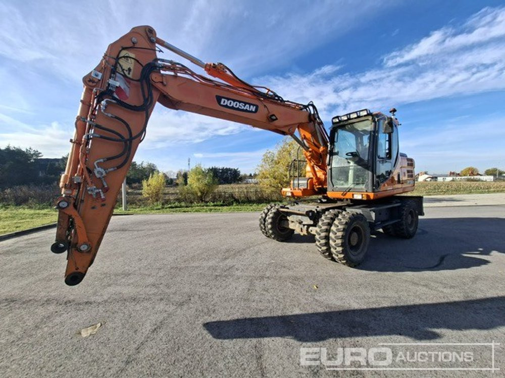 2013 Doosan DX160W - Ratinis ekskavatorius: foto 1 2013 Doosan DX160W - Ratinis ekskavatorius: foto 1
