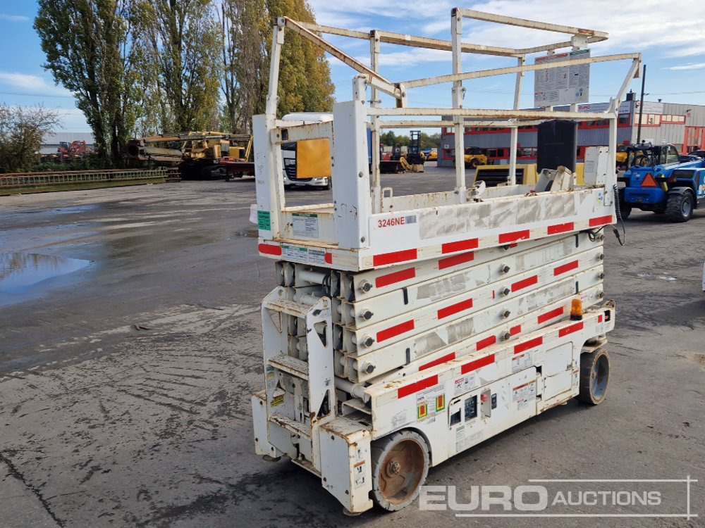 2013 Genie GS-3232 - Žirklinis keltuvas: foto 3 2013 Genie GS-3232 - Žirklinis keltuvas: foto 3