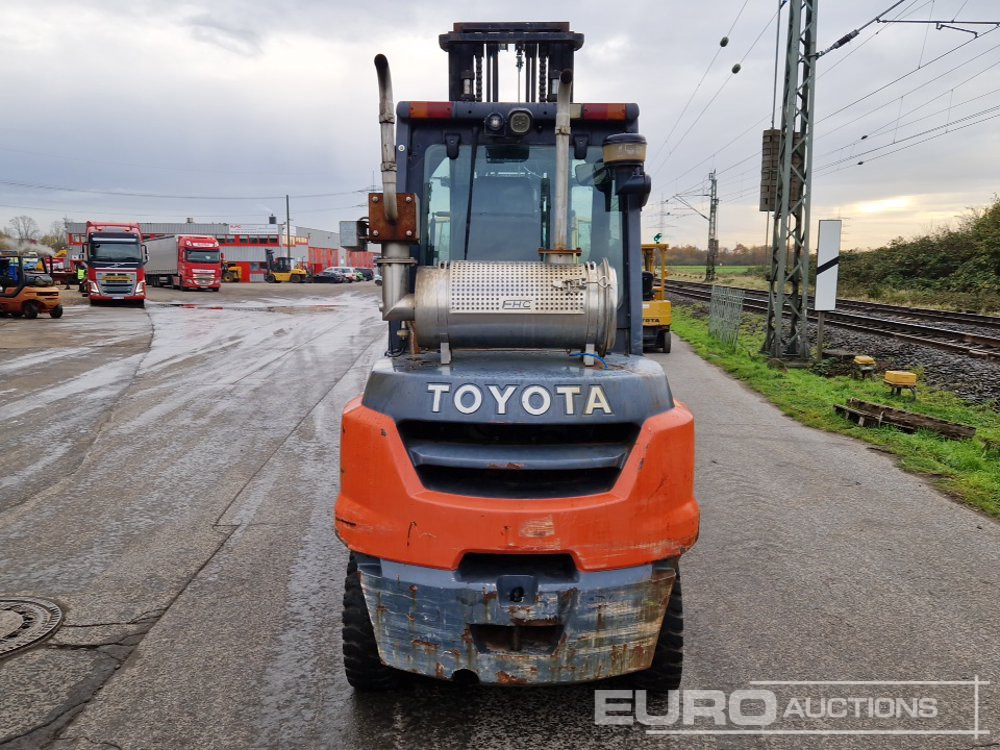 2016 Toyota 40-8FD50N - Šakinis krautuvas: foto 4 2016 Toyota 40-8FD50N - Šakinis krautuvas: foto 4