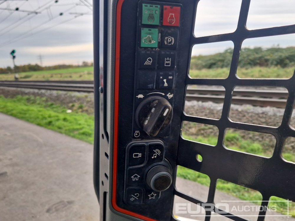 Vikšrinis mini krautuvas 2022 Bobcat T62: foto 30