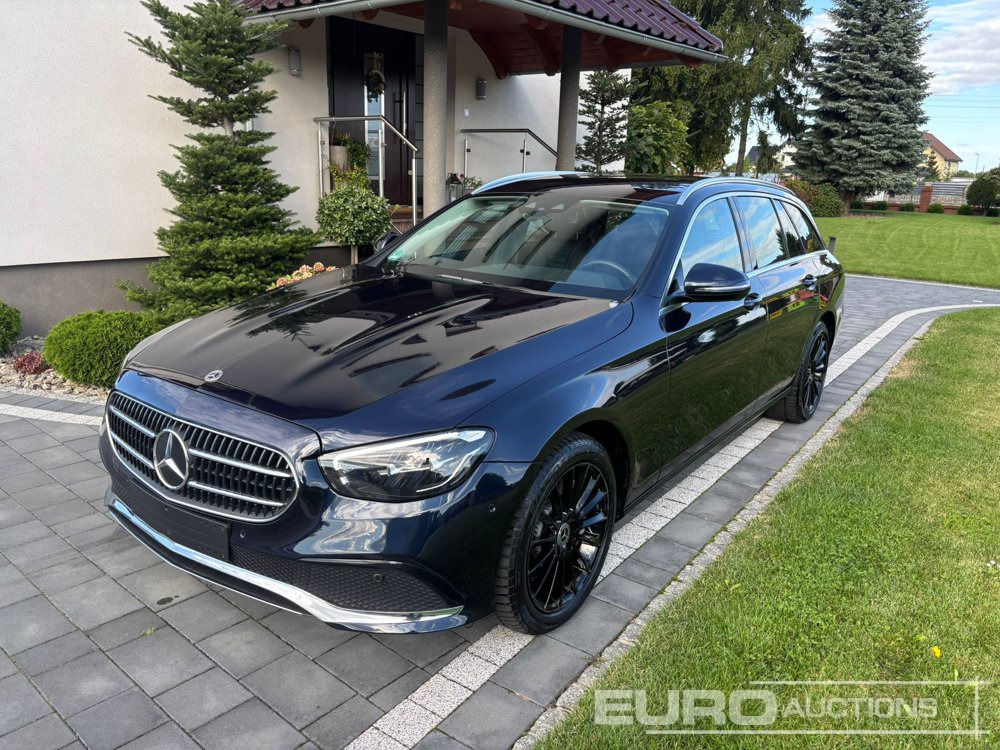 2022 Mercedes E -Klasse T-Modell E300 e, 2.0 Petrol Plug-In Hybrid, Agility Suspension, Head-Up, Burmester Sound System, Electric Windows, Parking Sensor, Navi, Heated Seats, A/C, Mercedes Me Function - Lengvasis automobilis: foto 1 2022 Mercedes E -Klasse T-Modell E300 e, 2.0 Petrol Plug-In Hybrid, Agility Suspension, Head-Up, Burmester Sound System, Electric Windows, Parking Sensor, Navi, Heated Seats, A/C, Mercedes Me Function - Lengvasis automobilis: foto 1