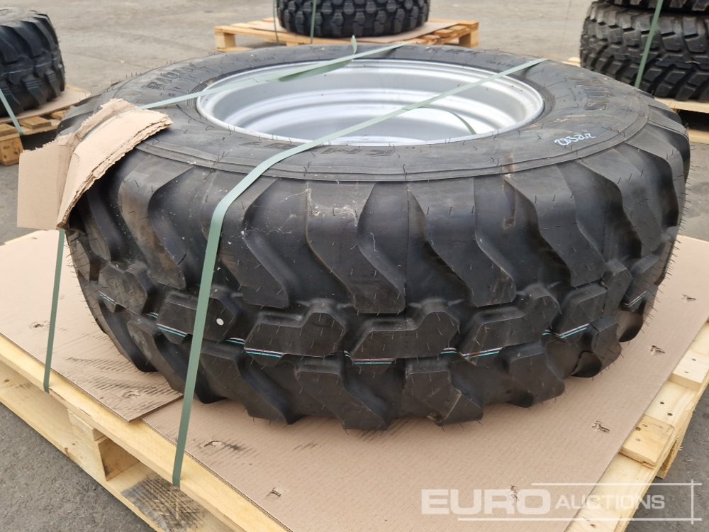 405/70R24 Tyre with Rim - Padanga: foto 3 405/70R24 Tyre with Rim - Padanga: foto 3