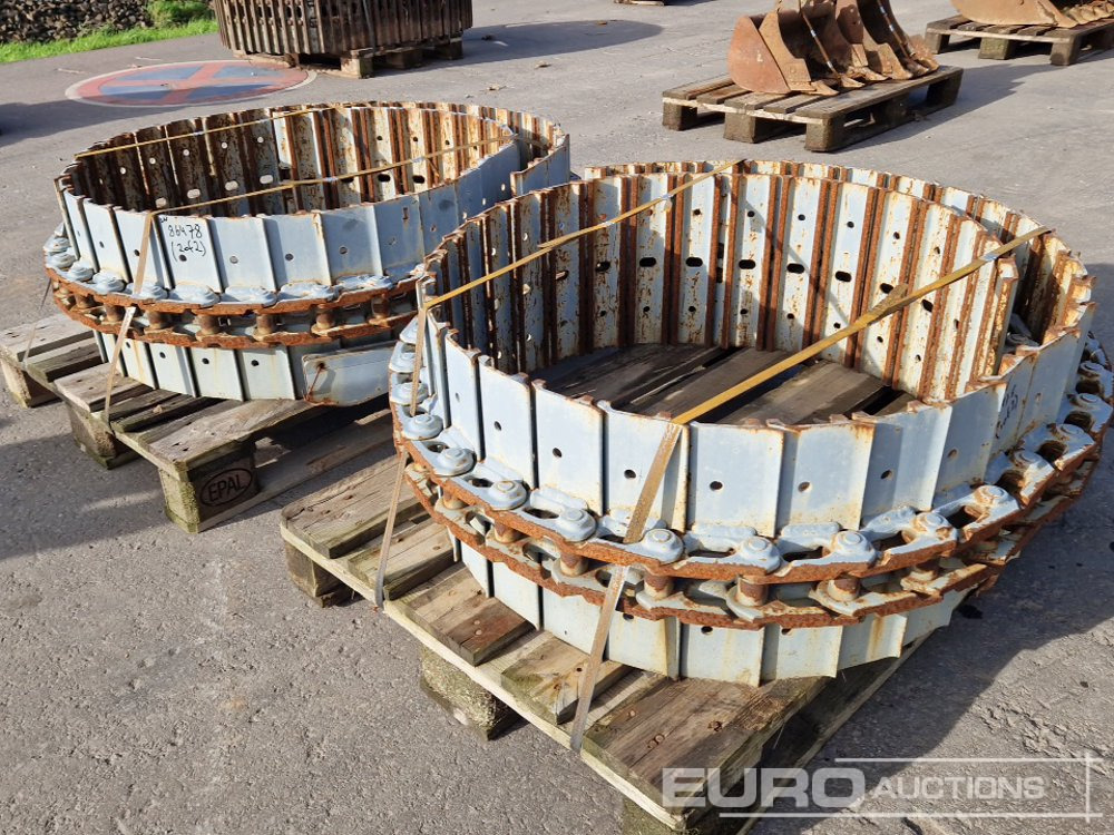 350mm Steel Tracks (2 of) - Atsarginės dalys - Ekskavatorius: foto 2 350mm Steel Tracks (2 of) - Atsarginės dalys - Ekskavatorius: foto 2