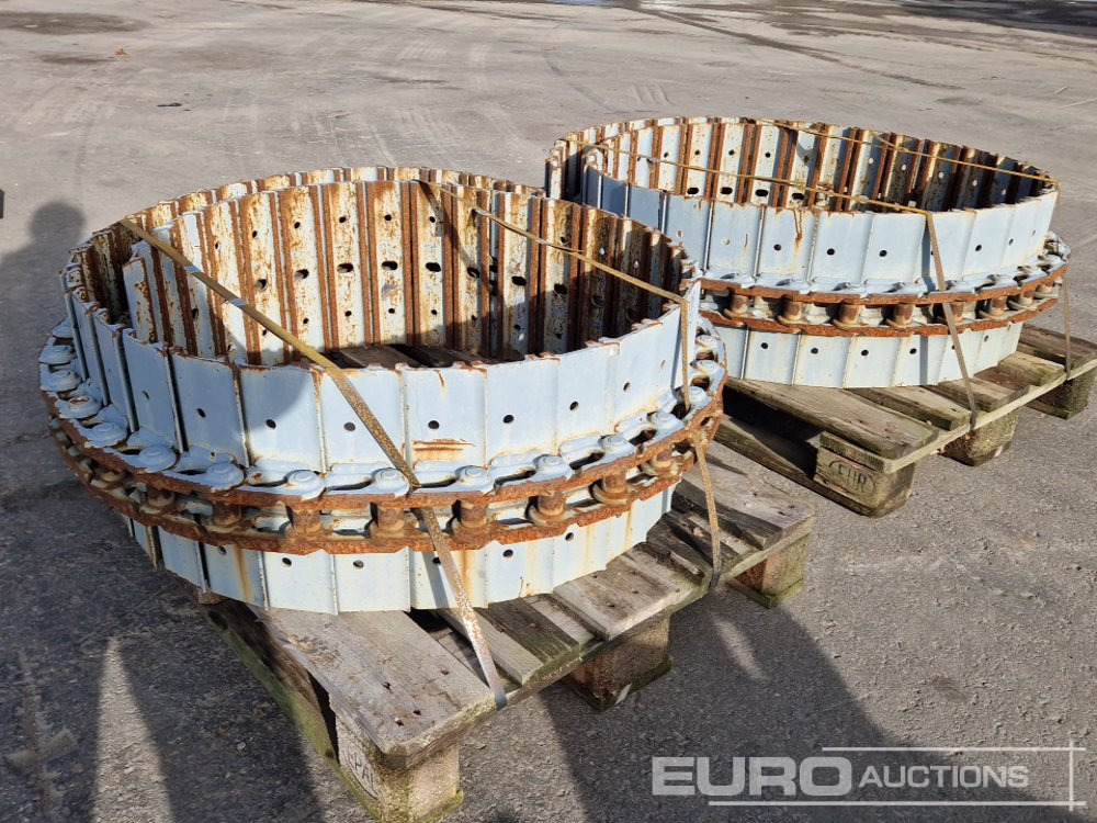 350mm Steel Tracks (2 of) - Atsarginės dalys - Ekskavatorius: foto 1 350mm Steel Tracks (2 of) - Atsarginės dalys - Ekskavatorius: foto 1
