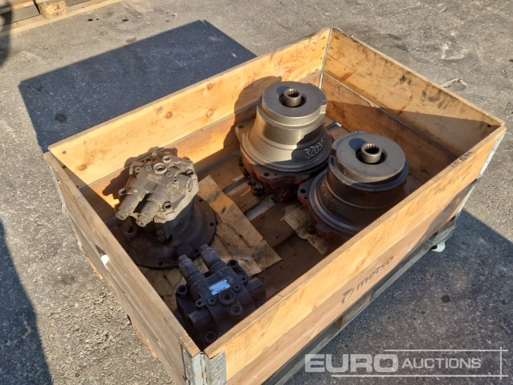 Drive Motor (2 of) Swing Motor (2 of) to suit Hitachi ZX870 - Atsarginės dalys: foto 4 Drive Motor (2 of) Swing Motor (2 of) to suit Hitachi ZX870 - Atsarginės dalys: foto 4