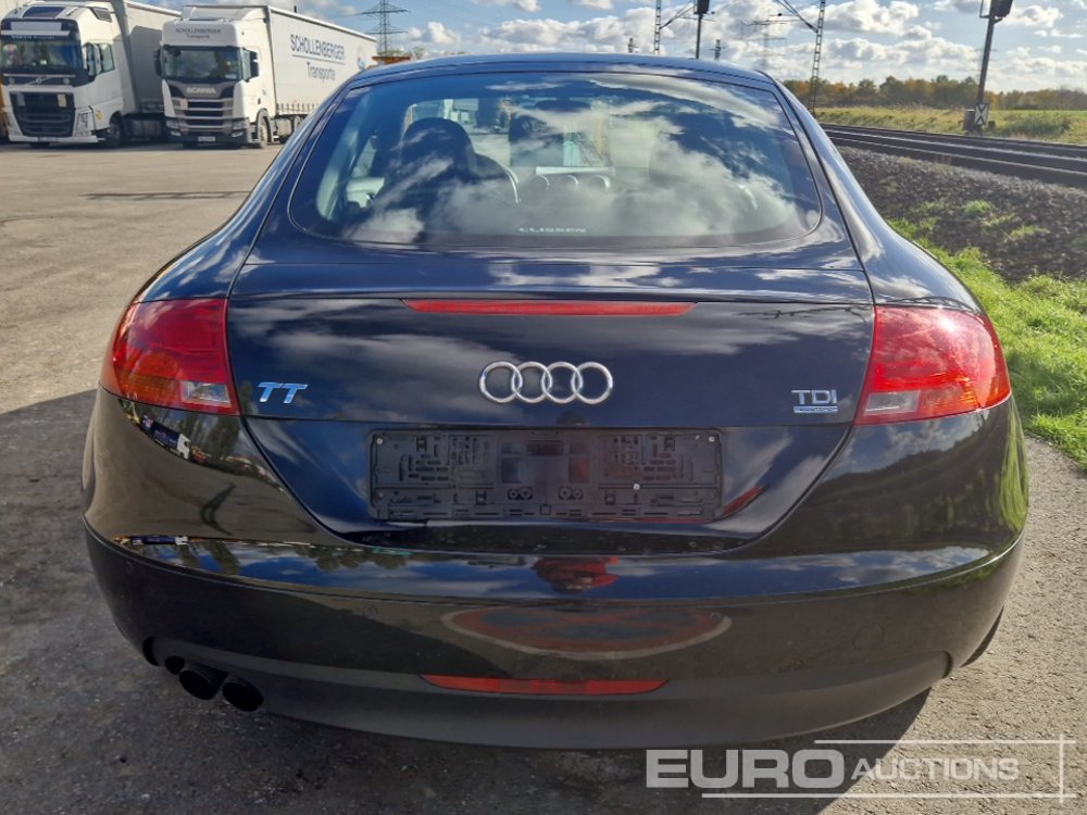 Audi TT - Lengvasis automobilis: foto 4 Audi TT - Lengvasis automobilis: foto 4