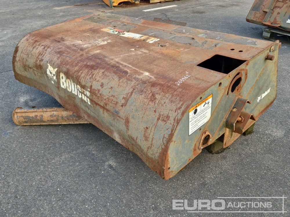 Bobcat Sweeper Collector to suit Skidsteer - Kaušas: foto 1 Bobcat Sweeper Collector to suit Skidsteer - Kaušas: foto 1