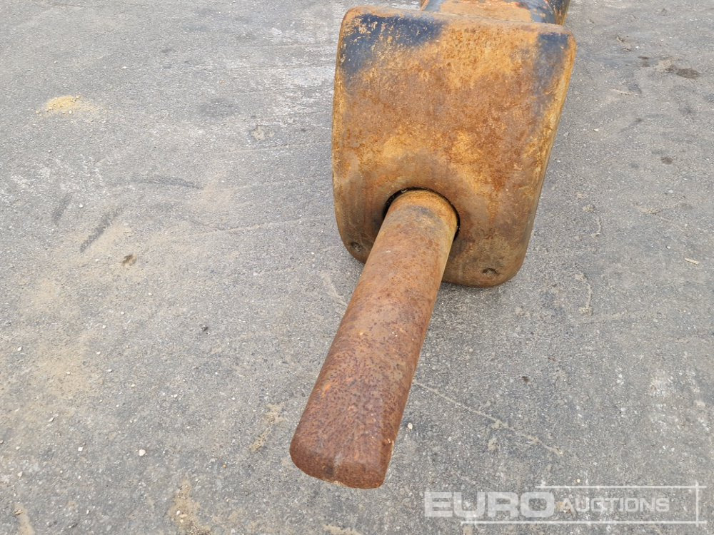 Sandvik Hydraulic Breaker to suit 80mm Pin - Hidraulinis kūjis: foto 5 Sandvik Hydraulic Breaker to suit 80mm Pin - Hidraulinis kūjis: foto 5