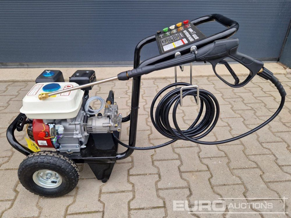 Unused MAXWIN MT3500PSI Petrol Powered High Pressure Washer, 240bar, 6.5HP - Aukšto slėgio plovykla: foto 4 Unused MAXWIN MT3500PSI Petrol Powered High Pressure Washer, 240bar, 6.5HP - Aukšto slėgio plovykla: foto 4