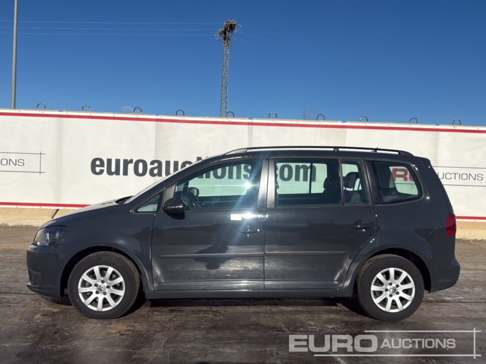 2015 Volkswagen Touran - Lengvasis automobilis: foto 2 2015 Volkswagen Touran - Lengvasis automobilis: foto 2