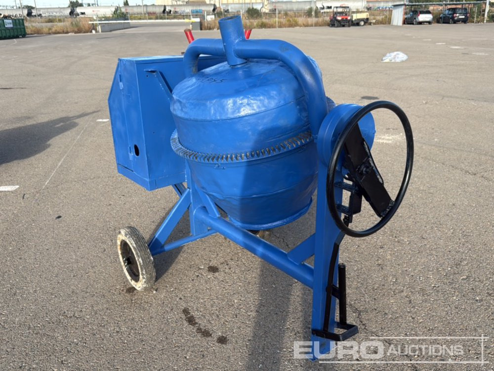 Iseki Concrete Mixer - Betono maišyklė: foto 2 Iseki Concrete Mixer - Betono maišyklė: foto 2