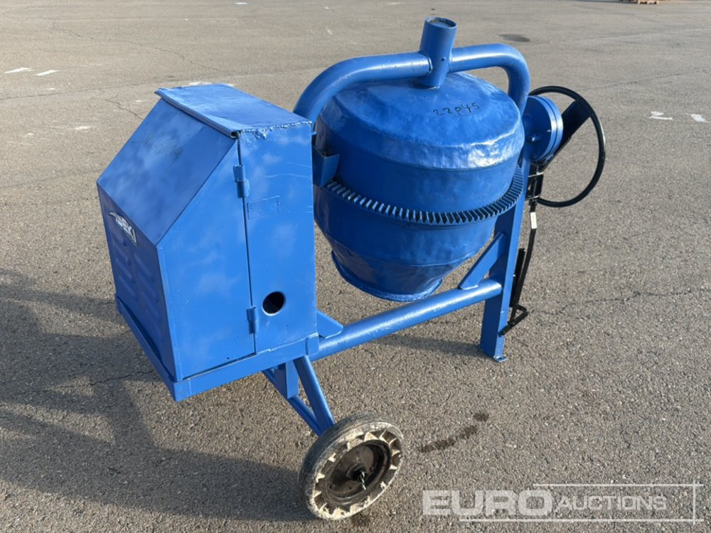 Iseki Concrete Mixer - Betono maišyklė: foto 1 Iseki Concrete Mixer - Betono maišyklė: foto 1