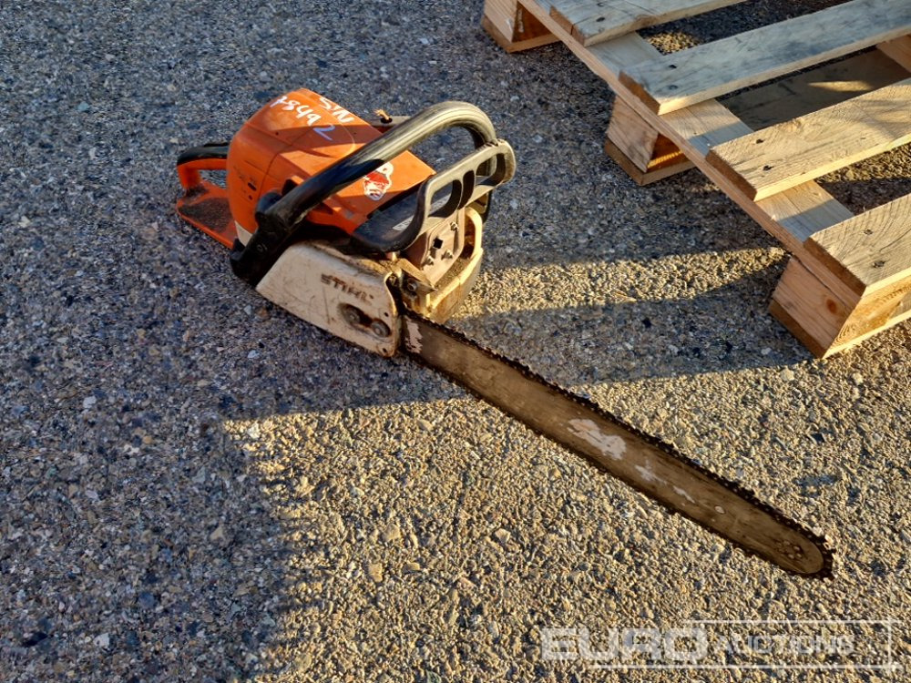 Stihl Gasoline Chain Saw - Statybinė įranga: foto 2 Stihl Gasoline Chain Saw - Statybinė įranga: foto 2