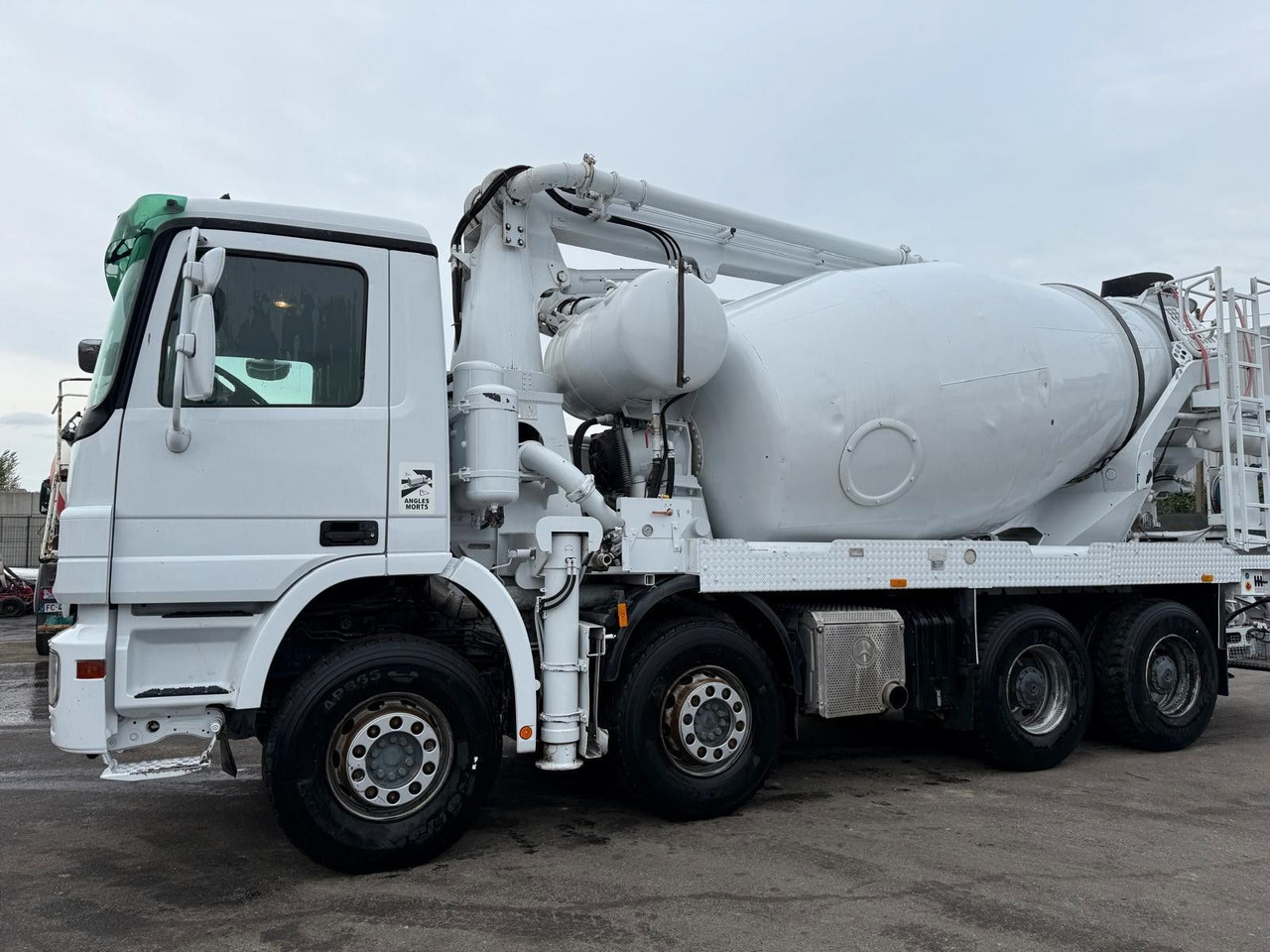 Mercedes-Benz Actros - Betono siurblys: foto 1 Mercedes-Benz Actros - Betono siurblys: foto 1